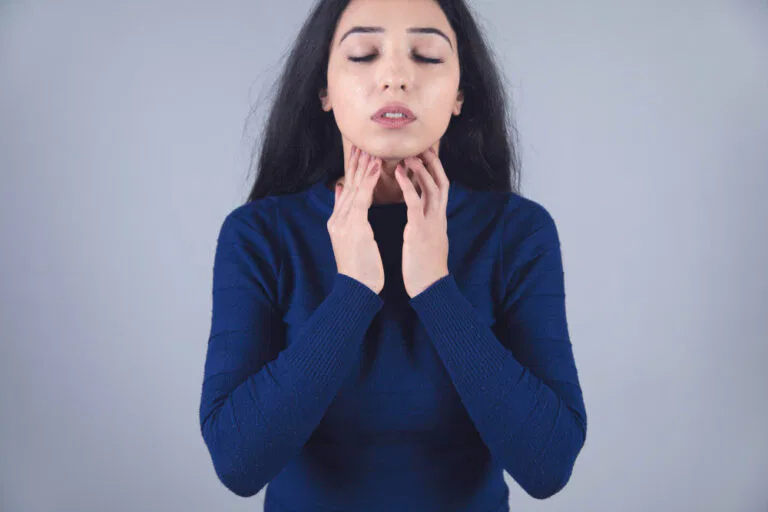 أعراض الغدة الدرقية عند النساء